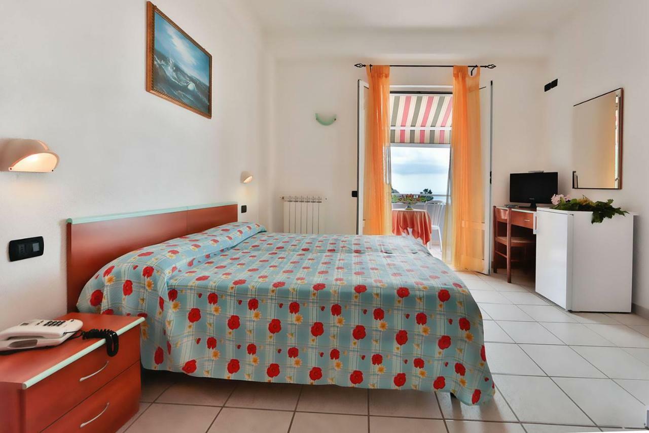 Hotel Villa Rita Forio di Ischia Buitenkant foto